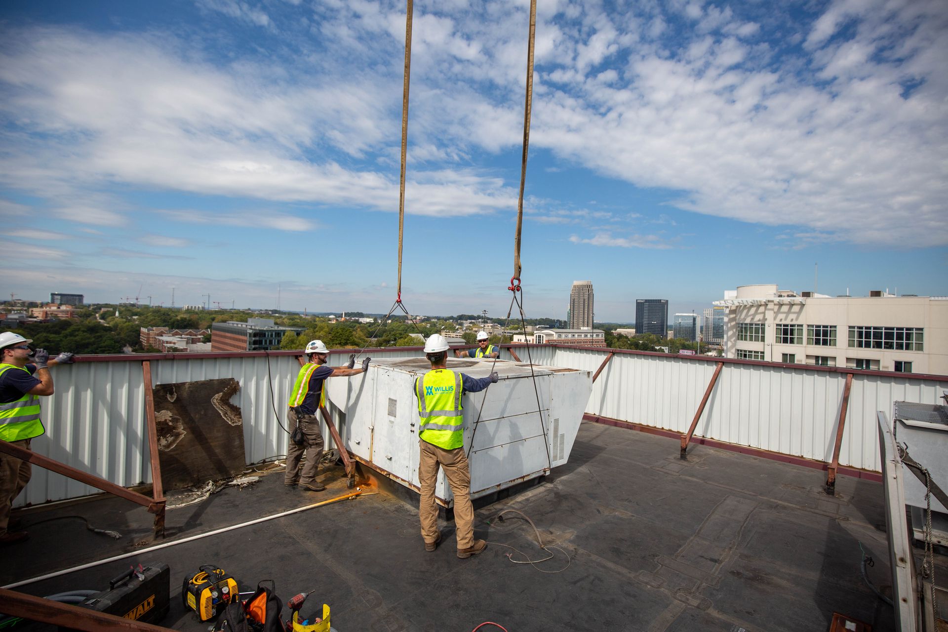 Crane lift for mechanical equipment